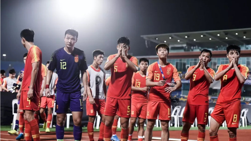 足球报：中国足球的惑与痛我们只经历了一半