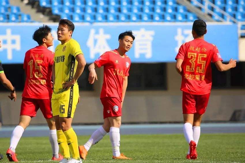 德转:史亮、杨一虎、梁学铭自由转会至梅州客家