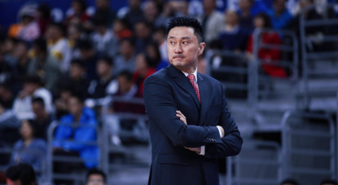 杜锋:广东男篮全体将士为中国女篮加油