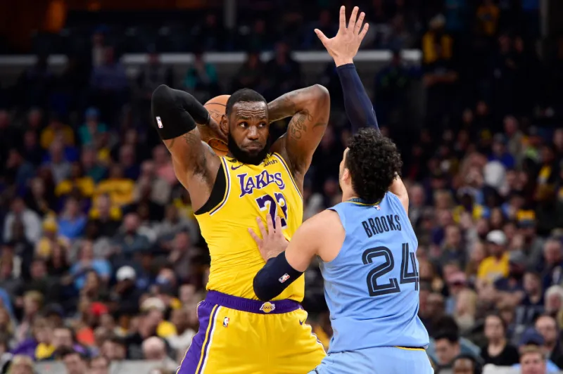 內(nèi)維爾：我以為薩拉赫會(huì)履行完合同，卡拉格：因?yàn)樗卟簧锨蛄? /></div></a><time draggable=