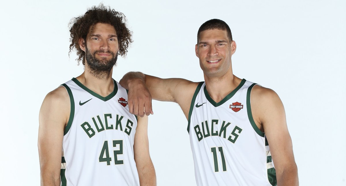 NBA官方推特祝布鲁克-洛佩斯和罗宾-洛佩斯32岁生日快乐