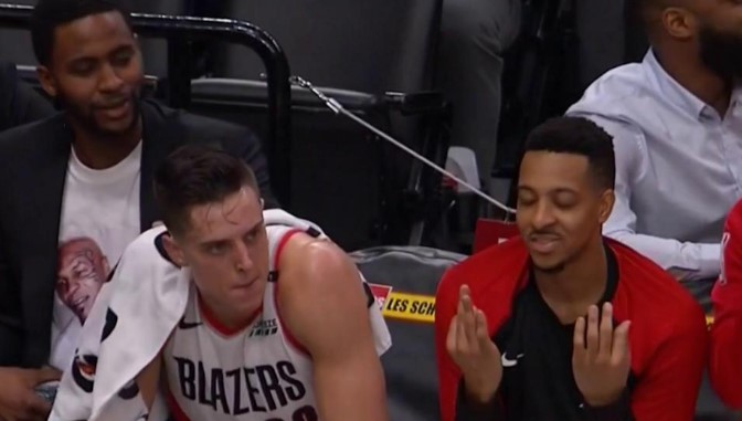 科林斯：我很好胜，如果玩游戏输给别人我会20分钟不说话