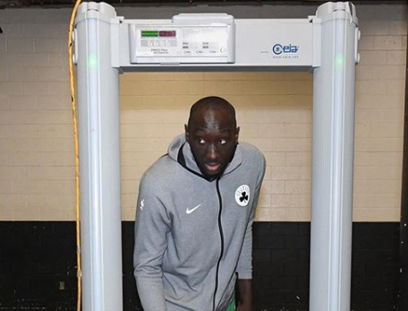 凯尔特人更新Ins，展示塔科-法尔的近期穿搭