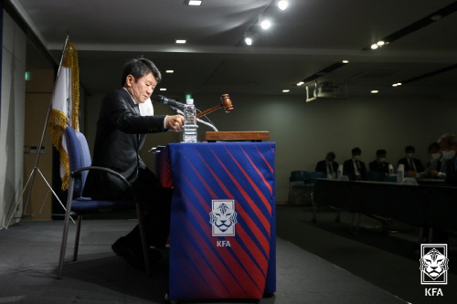 韩媒：虽已通过降薪削减开支，但韩国足协仍在为钱发愁