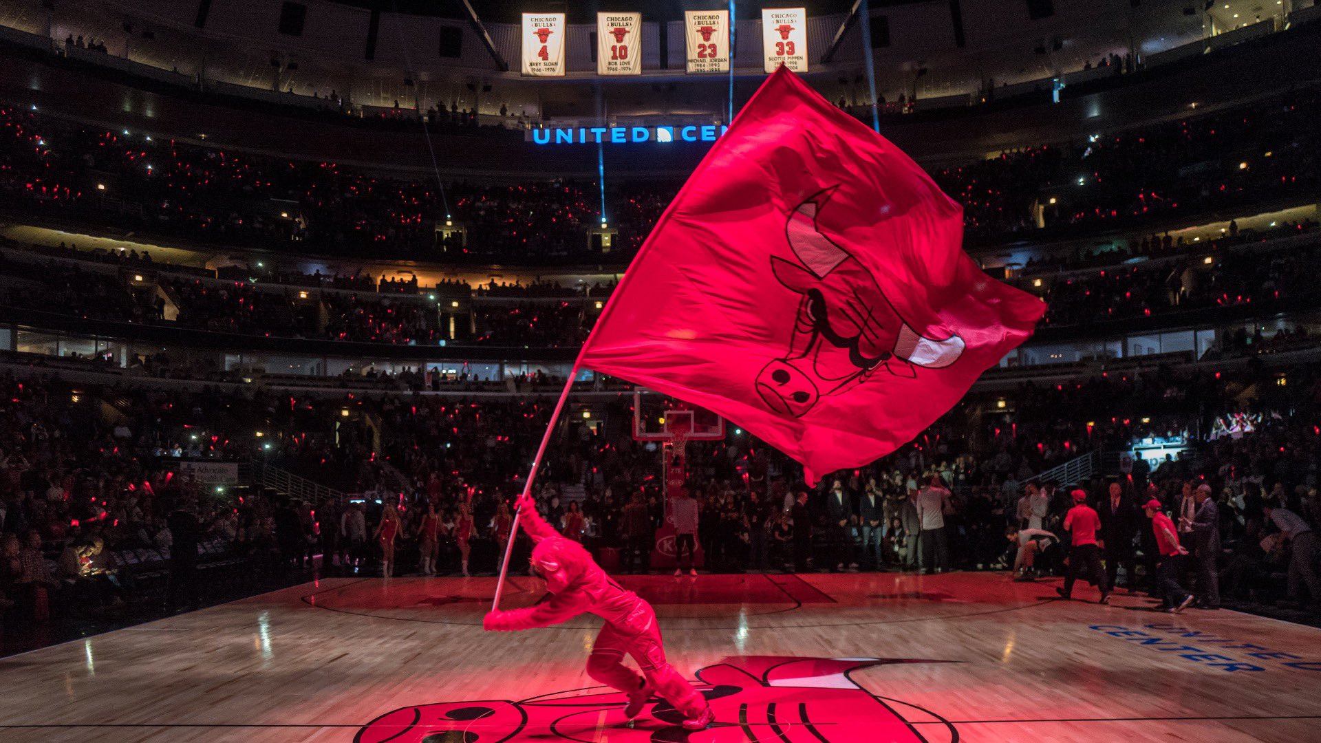 芝加哥白袜队高管肯尼-威廉姆斯是公牛管理层候选人之一