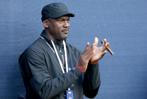 萧华透露乔丹在老板会议上提醒大家收看自己纪录片首播