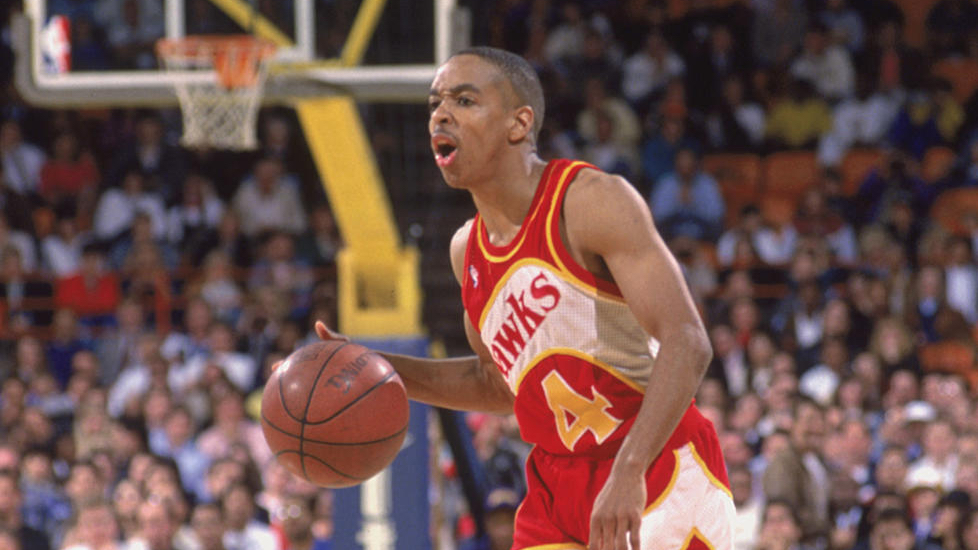 历史上的今天：老鹰新秀韦布替补出场送出18个助攻创纪录