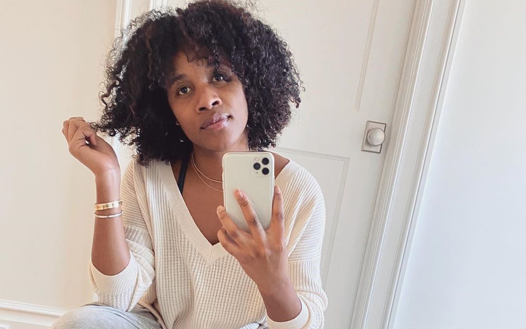 闲来无事！威少妻子晒自拍：从来没有过这么多时间拍自拍