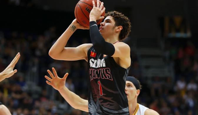 拉梅洛-鲍尔最近增加6斤肌肉，并且长高1.3厘米