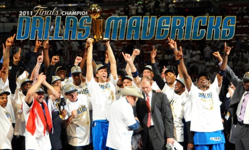 独行侠官推庆祝建队40周年：今天是我们的生日！