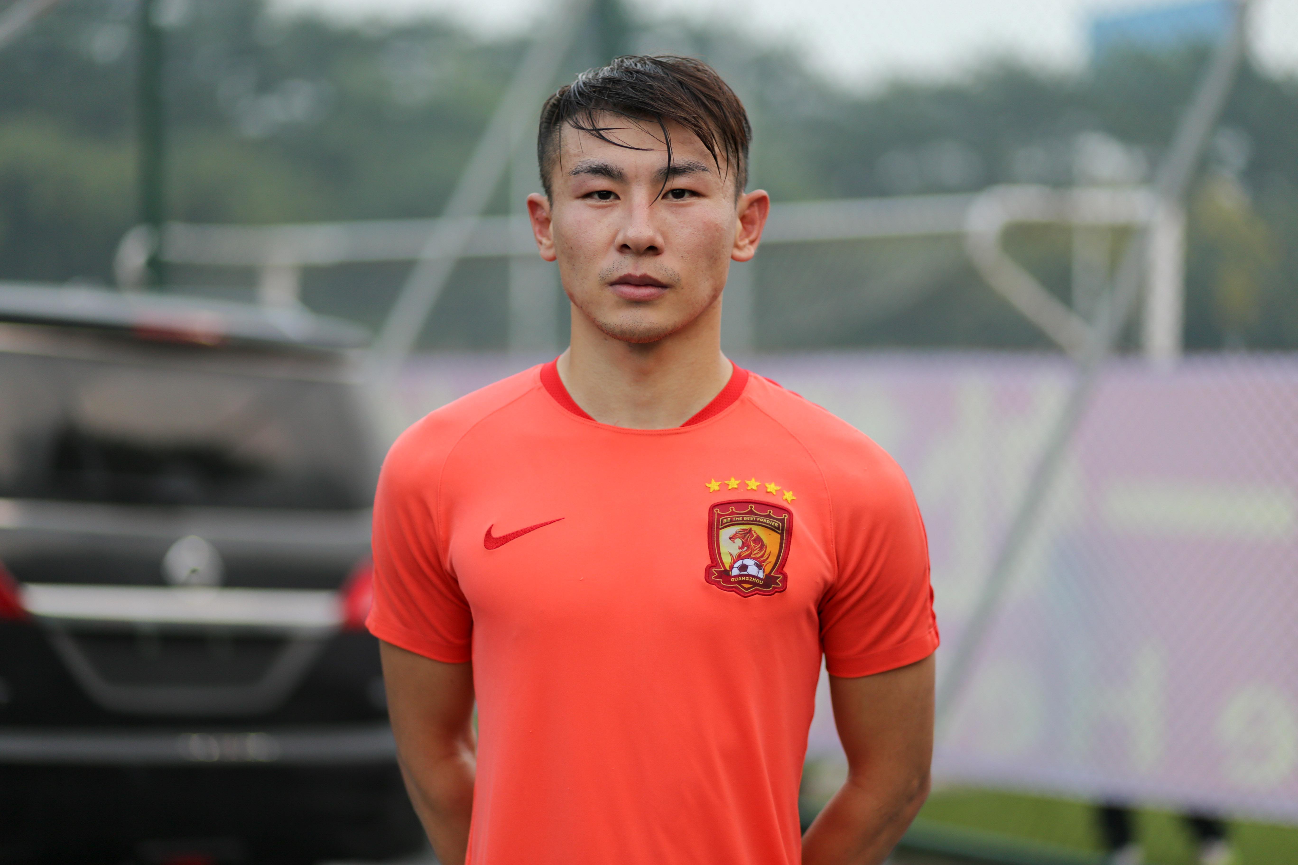 沪媒：5个内援名额已满，申花与于汉超没有任何接触