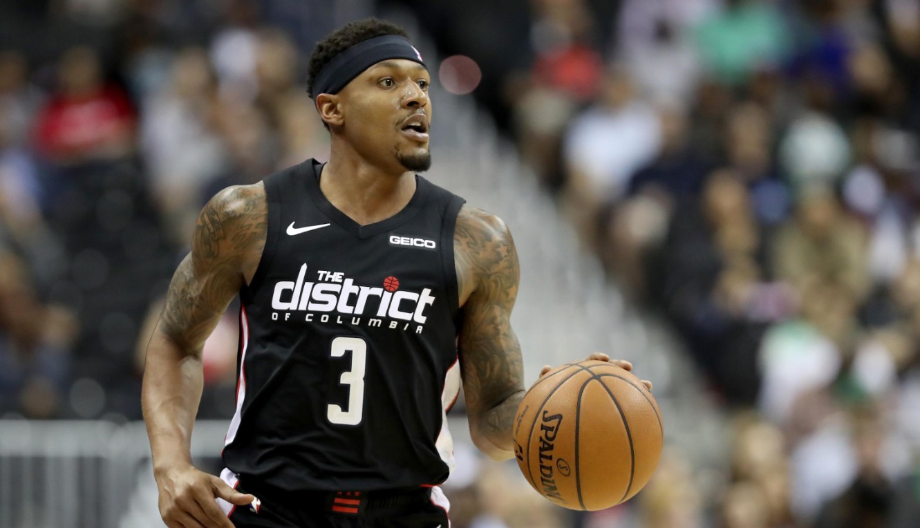 比尔向罗恩布朗学院预科高中的学生送去3000美元奖学金