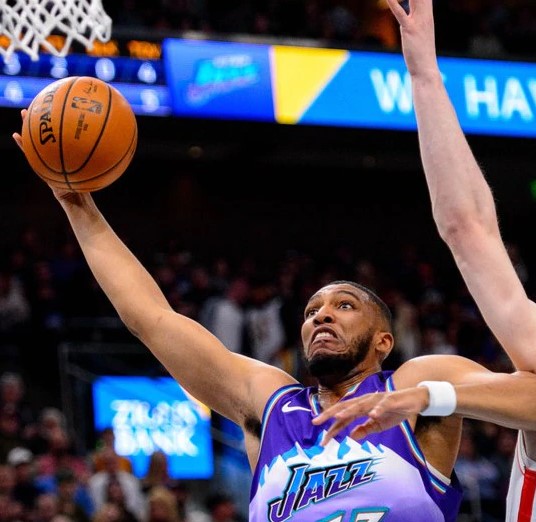 托尼-布拉德利：戈贝尔确诊时我和他都在酒店，这有点怪