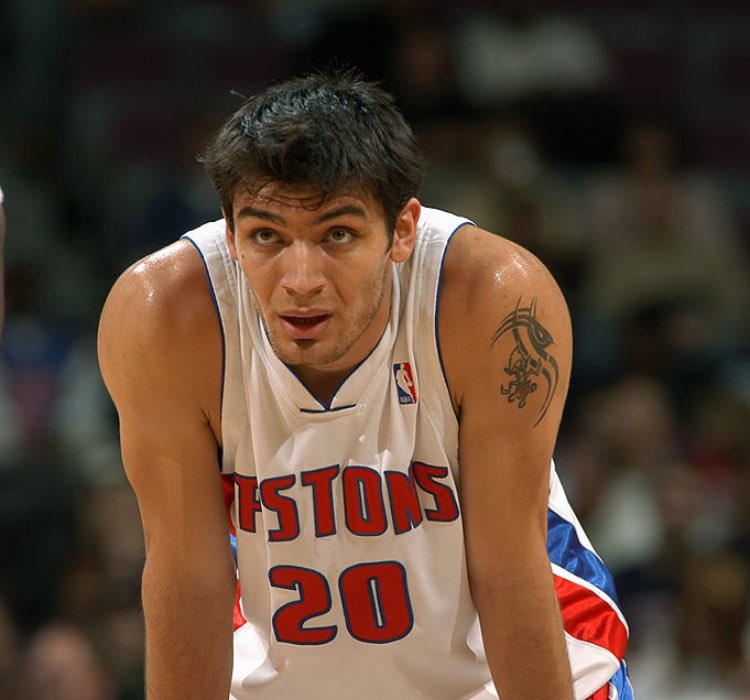 03届首轮秀德尔菲诺与意大利球队VL Pesaro商讨加盟事宜