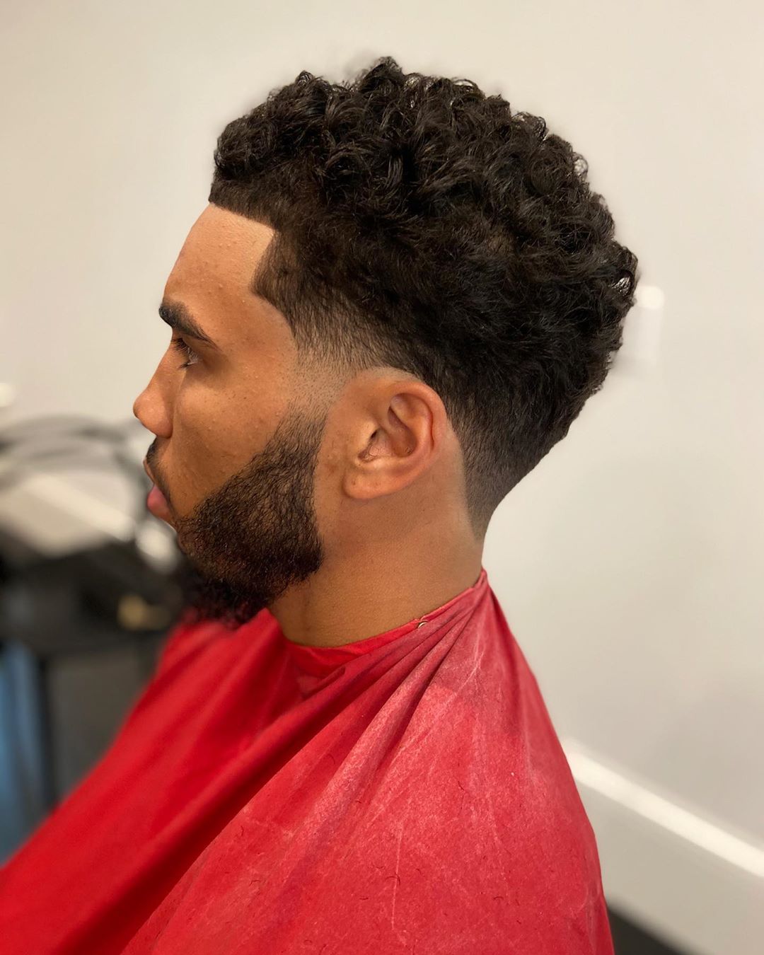 从头开始！杰森-塔特姆更新Instagram晒最新发型