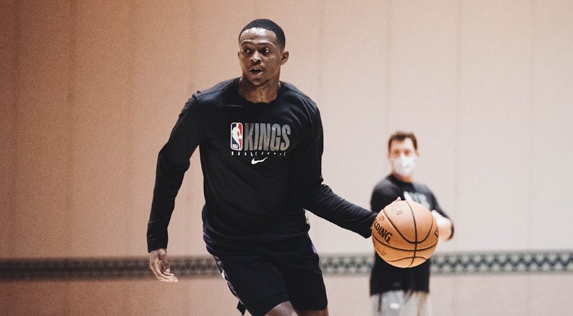 国王晒球员训练照，达龙-福克斯等球员出镜