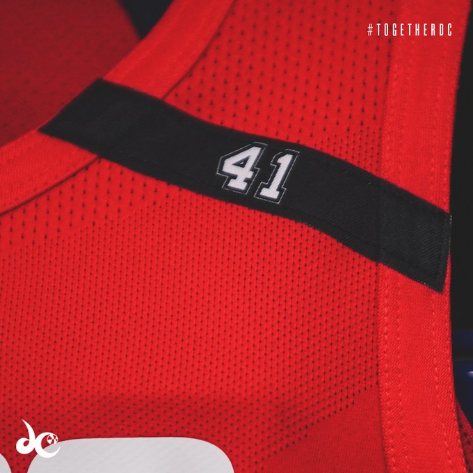 为纪念球队名宿昂塞尔德，奇才将在球衣上印上其号码41号