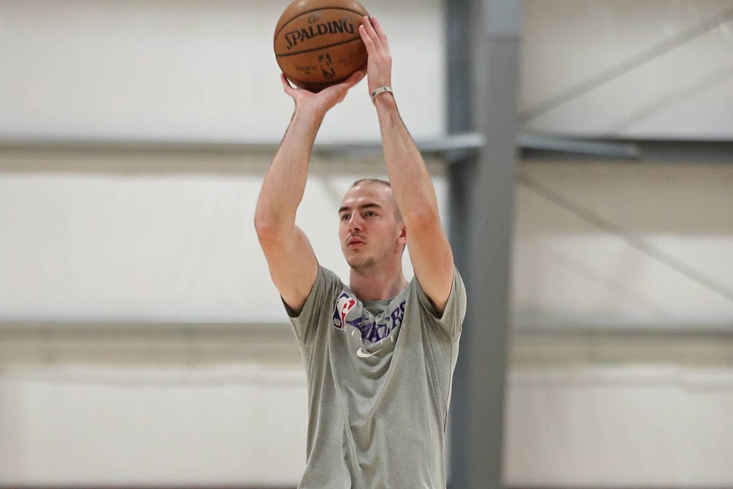 卡鲁索谈遵守规定:我们都是成年人,不想来打球也不必来