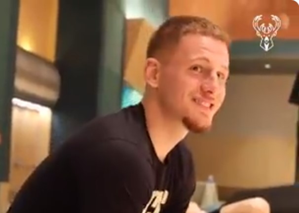 迪温琴佐：重新获得了努力争冠的机会，我别无所求