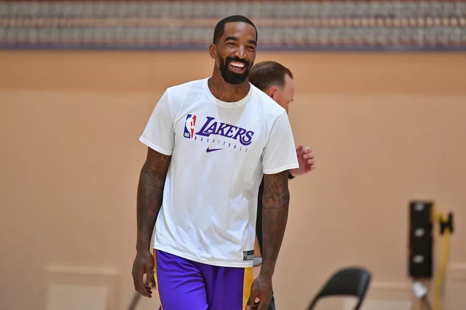 JR：我最关注的是防守，做好防守就会获得更多出场时间