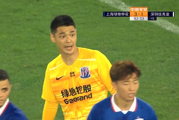 GIF：世界级的反应！曾诚托出郜林近距离大力抽射