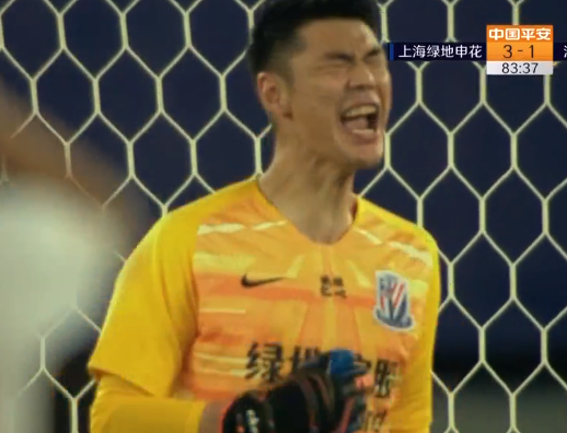 GIF：深足配合眼花缭乱，无奈马里推射难撼神勇圣曾诚