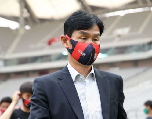 官方：联赛排名倒数第二，FC首尔主教练崔龙洙辞职
