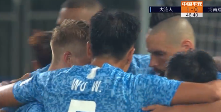 GIF：大连人外援拉尔森远射破门，大连人1-0建业