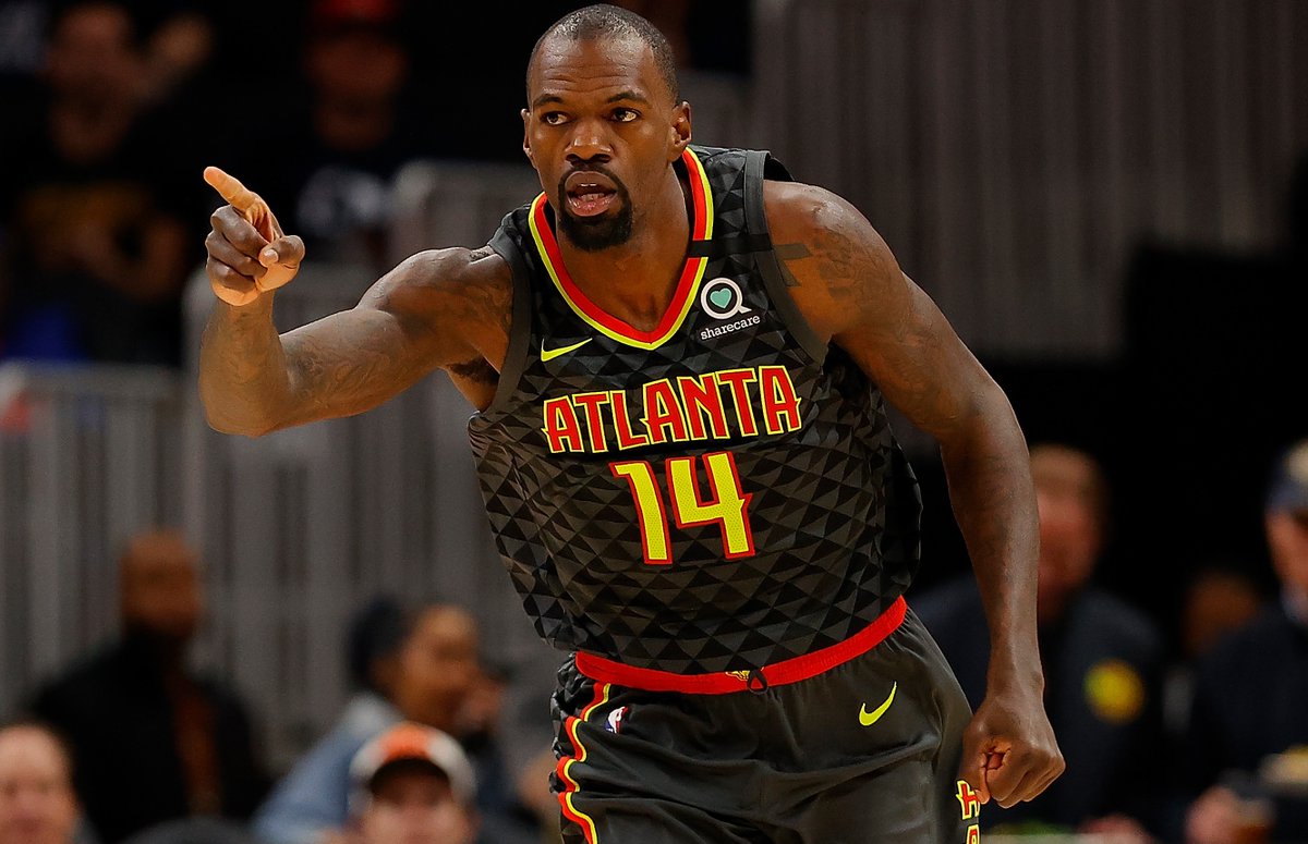 NBA官方推特祝老鹰球员德维恩-戴德蒙31岁生日快乐