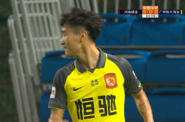 GIF：5场6球！韦世豪替补上场梅开二度，恒大3-0建业
