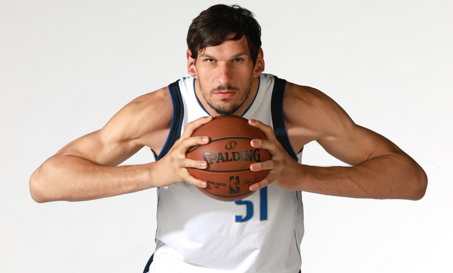 NBA官方推特祝独行侠球员马里亚诺维奇32岁生日快乐