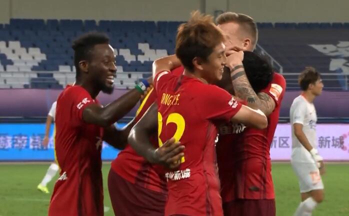 GIF：1米96的脚下！马尔康过人远射打死角，华夏3-1卓尔