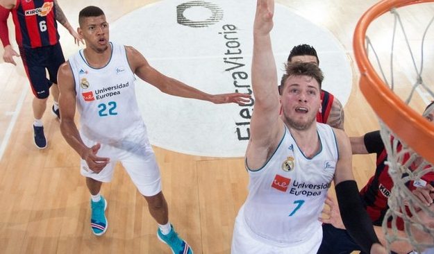 塔瓦雷斯：我知道东契奇在NBA会更出色 场上空间更大