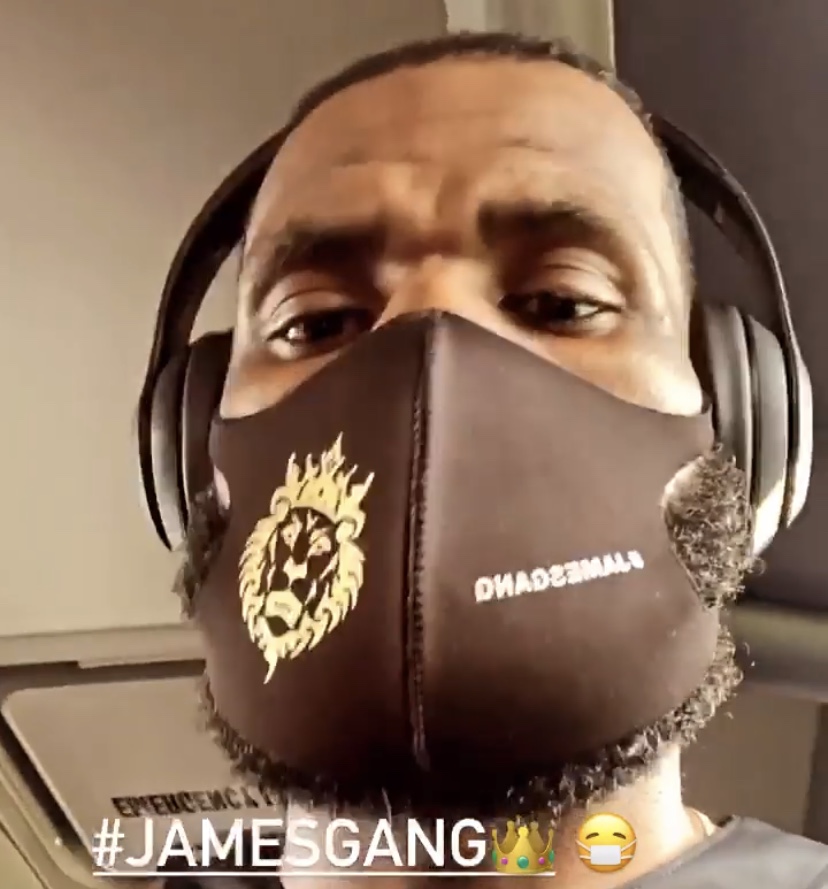 整装待发！詹姆斯晒赛前个人装扮照：詹姆斯帮