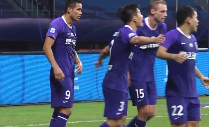 GIF：处子球！利马接阿奇姆彭传中头球破门，泰达1-0永昌