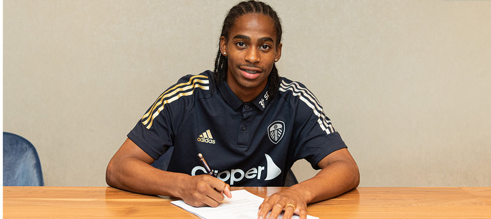 利兹联官方：费耶诺德18岁妖人萨默维尔正式加盟球队