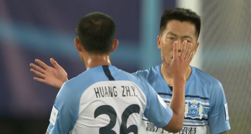 GIF：张功扳平比分，若常规时间打平将直接进点球大战！