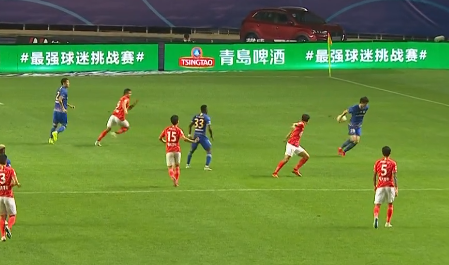 GIF：严鼎皓放倒埃德尔送点，但因吉翔手球在先被取消