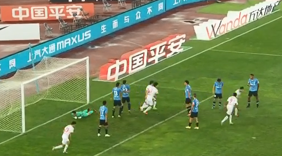 GIF:首秀就进球!塞尔纳斯助攻普拉利甘吉头球破门