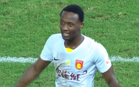 GIF：框框框！卓尔门框快被打烂了！图雷脚后跟进球又被吹