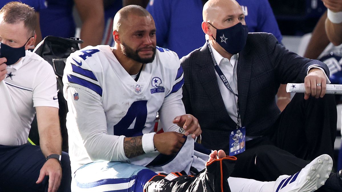 麦科勒姆发推,为脚踝受伤的NFL四分卫普雷斯科特祈福