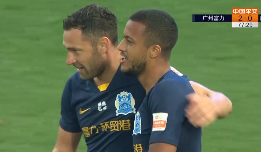 GIF：梅泽耶夫斯基助攻日夫科维奇锁定胜局，富力2-0黄海