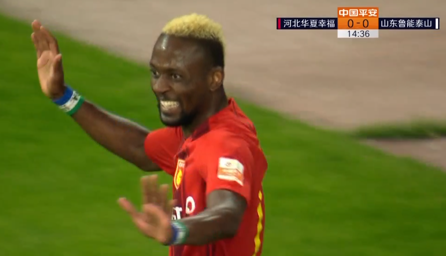 GIF：刘洋失误高拉特助攻图雷单刀破门，华夏幸福1-0领先