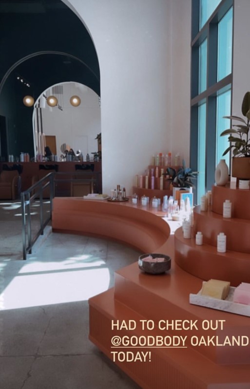 流言板 库里妻子更新ins 为巴恩斯妻子新开的美容院做宣传 虎扑