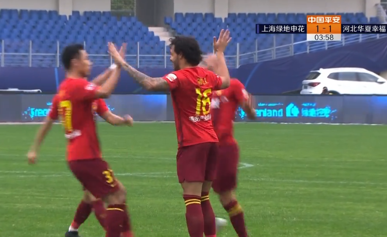 GIF：博拉尼奥斯闪电进球，高拉特迅速扳平，申花1-1华夏
