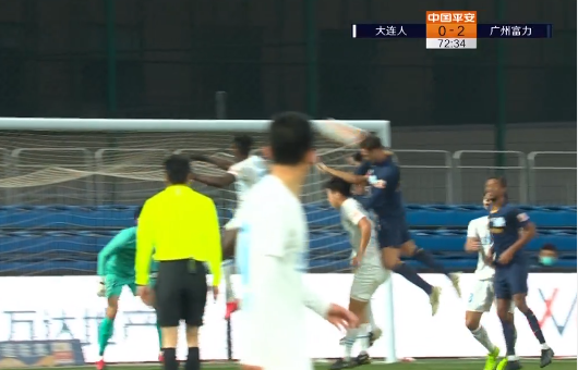 GIF：托西奇角球头球得分，富力2-0大连人