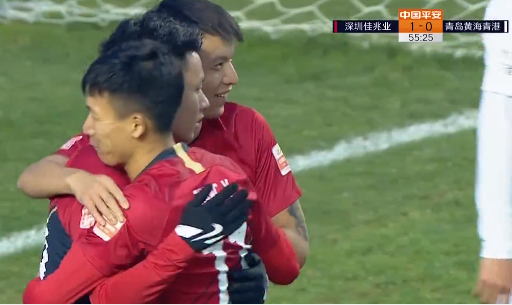 GIF：深足角球郜林头球破门，深圳佳兆业2-0领先