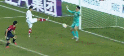 GIF：巴力门前抢点破门，青岛黄海扳回一城