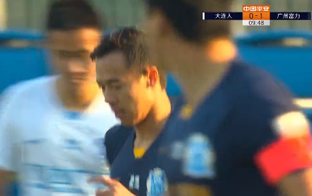 GIF：日夫科维奇射门被扑，叶楚贵补射破门富力1-0领先