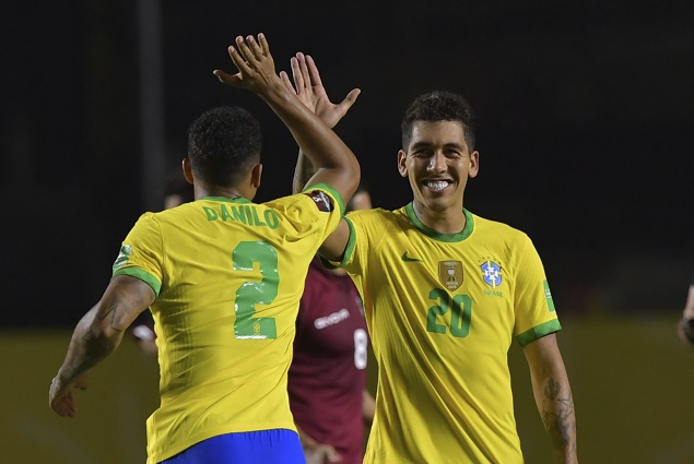 世预赛：两次进球被吹菲尔米诺建功，巴西1-0委内瑞拉